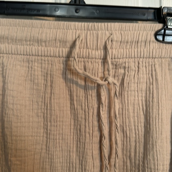 H&M Tan Linen Shorts size XXL - Picture 2 of 3